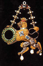 Picture: Cover of the official guide "Treasury"
