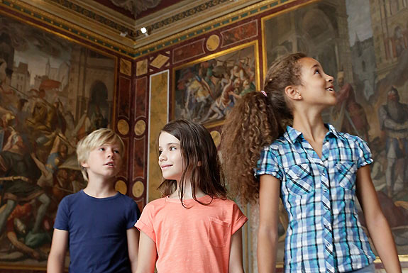 Kinderführung in der Residenz München, Foto: Bayerische Schlösserverwaltung / Rainer Herrmann → Link zum Führungskalender Bild: Kinderführung in der Residenz München