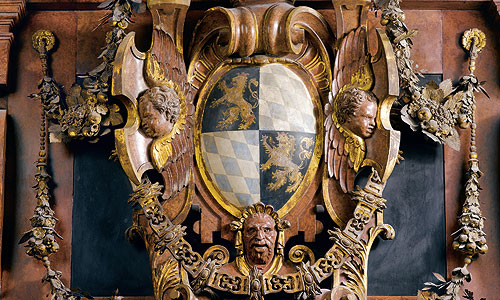 Picture: The ducal coat of arms on the fireplace
